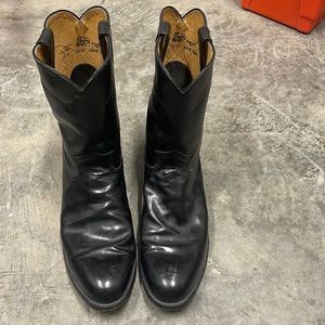 Used Justin boots, still in good condition